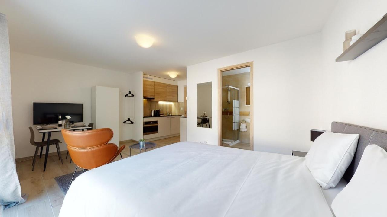 Nonanteneuf Appart Hotel Aigle - Contactless Check-In Exterior foto